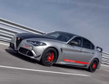 Alfa Romeo Giulia Quadrifoglio Luna Rossa (952) '2026