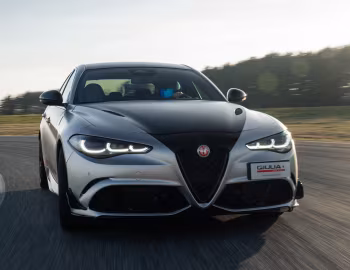 Alfa Romeo Giulia Quadrifoglio Luna Rossa (952) '2026