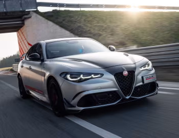 Alfa Romeo Giulia Quadrifoglio Luna Rossa (952) '2026
