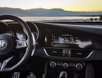 Panneau avant 2019–21 Alfa Romeo Giulia Quadrifoglio Nero Edizione [North America] (952) '2018–21