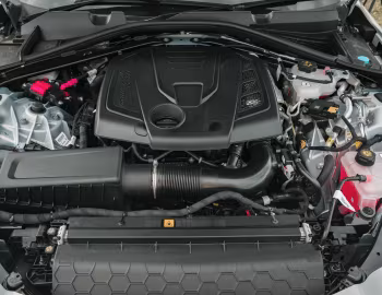 Sous la capuche Alfa Romeo Giulia Sprint [UK-spec] (952) '2020–22