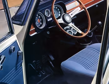 Intérieur Alfa Romeo Giulia Super (105.26) '1968–72