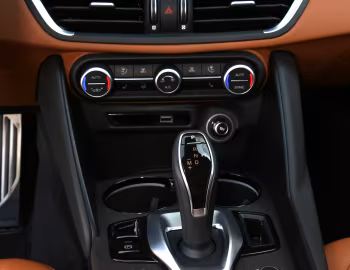 Panneau avant Alfa Romeo Giulia Ti (952) '2019–22