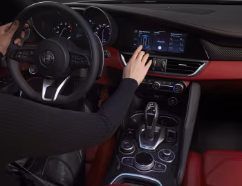 Panneau avant 2020–21 Alfa Romeo Giulia Ti Sport Q4 Carbon [North America] (952) '2019–21