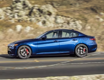 2017–19 Alfa Romeo Giulia Ti Sport Q4 [North America] (952) '2017–19