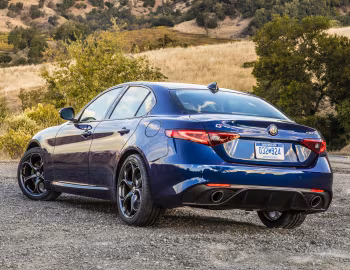 2017–19 Alfa Romeo Giulia Ti Sport Q4 [North America] (952) '2017–19