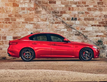 2017–19 Alfa Romeo Giulia Ti Sport Q2 [North America] (952) '2017–19