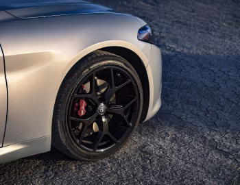 2020–21 Alfa Romeo Giulia Ti Sport Q4 Nero Edizione [North America] (952) '2019–21