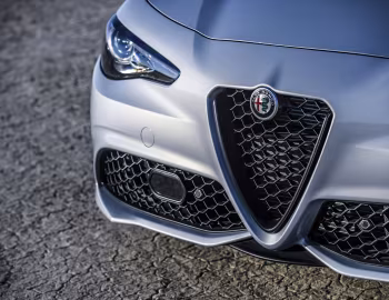 2020–21 Alfa Romeo Giulia Ti Sport Q4 Nero Edizione [North America] (952) '2019–21