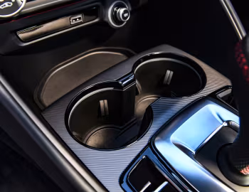 Intérieur 2020–21 Alfa Romeo Giulia Ti Sport Q4 Nero Edizione [North America] (952) '2019–21