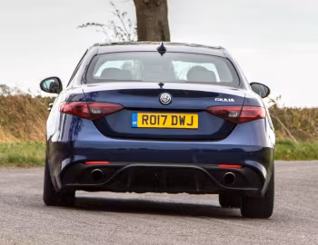Alfa Romeo Giulia Veloce [UK-spec] (952) '2017–19