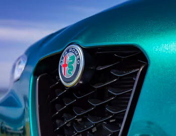 Logo 2024–pr. Alfa Romeo Giulia Veloce [North America] (952) '2023–pr.