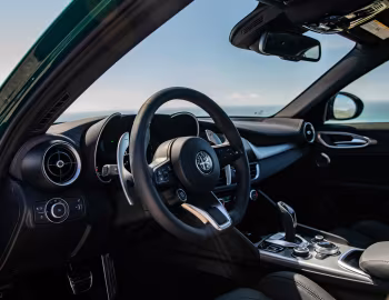 Intérieur 2024–pr. Alfa Romeo Giulia Veloce [North America] (952) '2023–pr.