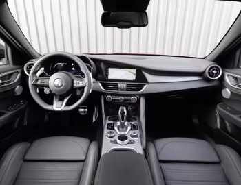 Intérieur Alfa Romeo Giulia Veloce [Worldwide] (952) '2023–pr.