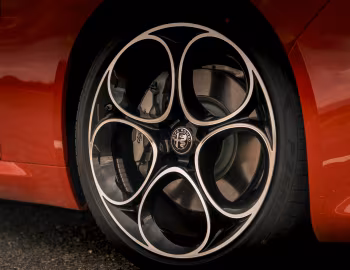 Alfa Romeo Giulia Veloce [UK-spec] (952) '2023–pr.