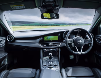 Panneau avant Alfa Romeo Giulia Veloce [UK-spec] (952) '2017–19