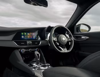 Intérieur Alfa Romeo Giulia Veloce [UK-spec] (952) '2023–pr.