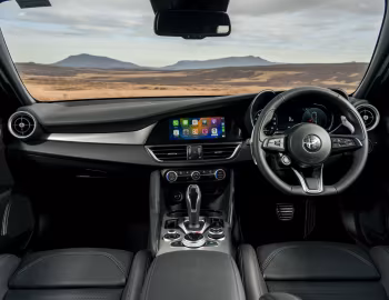 Panneau avant Alfa Romeo Giulia Veloce [UK-spec] (952) '2023–pr.