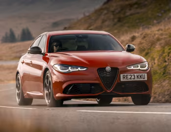 Alfa Romeo Giulia Veloce [UK-spec] (952) '2023–pr.