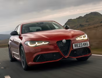 Alfa Romeo Giulia Veloce [UK-spec] (952) '2023–pr.