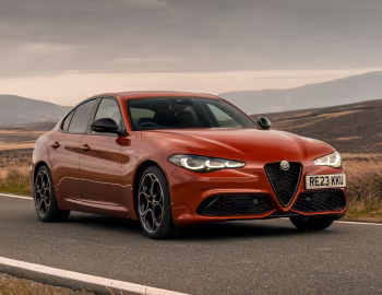 Alfa Romeo Giulia Veloce [UK-spec] (952) '2023–pr.