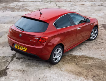 Alfa Romeo Giulietta [UK-spec] (940) '2016–19