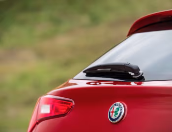 Alfa Romeo Giulietta [UK-spec] (940) '2016–19