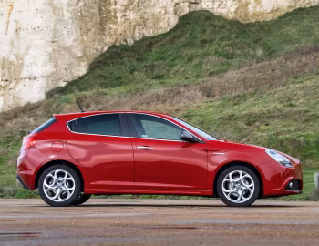 Alfa Romeo Giulietta [UK-spec] (940) '2016–19