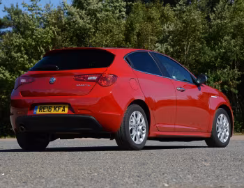Alfa Romeo Giulietta [UK-spec] (940) '2016–19