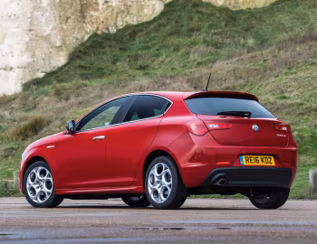 Alfa Romeo Giulietta [UK-spec] (940) '2016–19