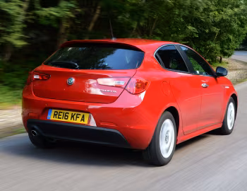 Alfa Romeo Giulietta [UK-spec] (940) '2016–19