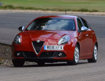Alfa Romeo Giulietta [UK-spec] (940) '2016–19