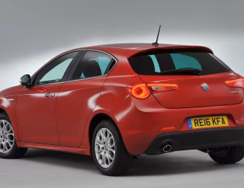 Alfa Romeo Giulietta [UK-spec] (940) '2016–19