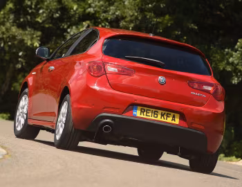 Alfa Romeo Giulietta [UK-spec] (940) '2016–19
