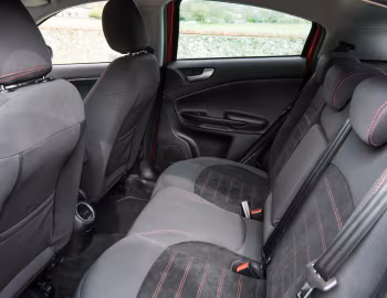 Інтер'єр Alfa Romeo Giulietta [UK-spec] (940) '2016–19