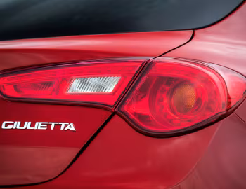 Alfa Romeo Giulietta [UK-spec] (940) '2016–19