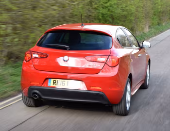 Alfa Romeo Giulietta [UK-spec] (940) '2016–19