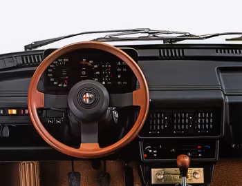 Panneau avant Alfa Romeo Giulietta 1.8 (116) '1981–83