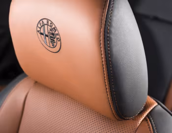 Intérieur Alfa Romeo Giulietta "Collezione" [France] (940) '2012–13