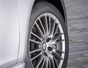 Alfa Romeo Giulietta "Collezione" [France] (940) '2012–13
