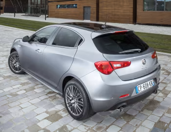 Alfa Romeo Giulietta "Collezione" [France] (940) '2012–13