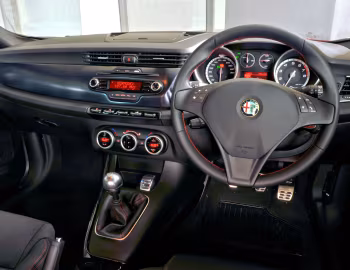 Panneau avant Alfa Romeo Giulietta Quadrifoglio Verde [Australia] (940) '2011–14
