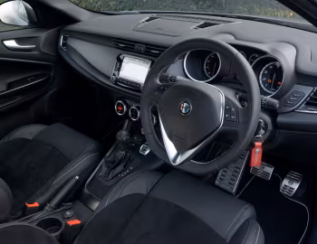 Intérieur Alfa Romeo Giulietta Quadrifoglio Verde Launch Edition [UK-spec] (940) '2014