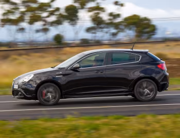 Alfa Romeo Giulietta QV Line [Australia] (940) '2014–16