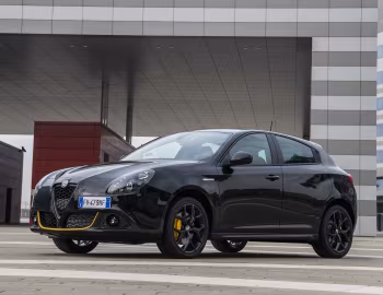 Alfa Romeo Giulietta Sport Veloce Giallo Corsa Pack (940) '2019–20
