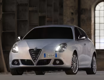 Alfa Romeo Giulietta Sportiva [Worldwide] (940) '2013–14