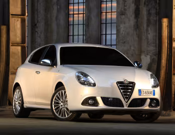 Alfa Romeo Giulietta Sportiva [Worldwide] (940) '2013–14
