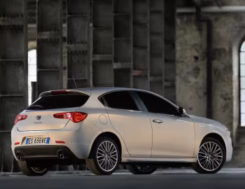 Alfa Romeo Giulietta Sportiva [Worldwide] (940) '2013–14