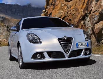 Alfa Romeo Giulietta Sportiva [Worldwide] (940) '2013–14