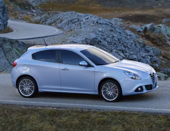 Alfa Romeo Giulietta Sportiva [Worldwide] (940) '2013–14